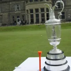 Scottee - Iconic Mascot Tee Peg 23 Scottee - Iconic Mascot Tee Peg -All Wedges Shop scottee 4 171014